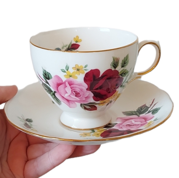 Queen Anne Teacup & Saucer Set - Picture 1 of 3